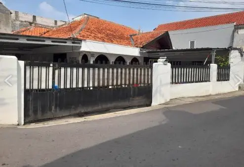2 Jual Rumah Hitung Tanah di Pejaten Jakarta Selatan1
